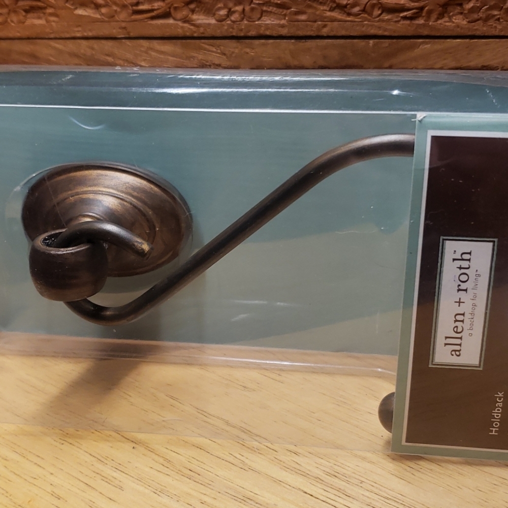 COPY - NWTAllen +Roth Oil Rubbed Bronze Hook